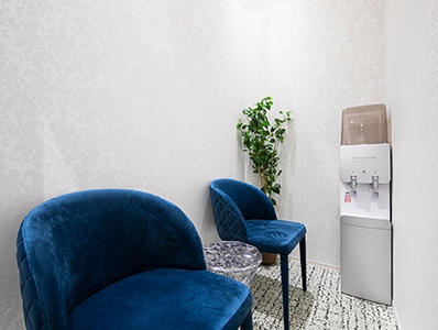 TRUE DESIGN CLINIC待合室